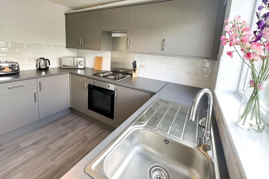 Moor House By Blue Skies Holiday home *